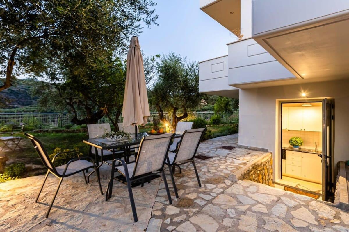 Kitries Summer Getaway - Eden Sandy Suite Kitriai Екстер'єр фото
